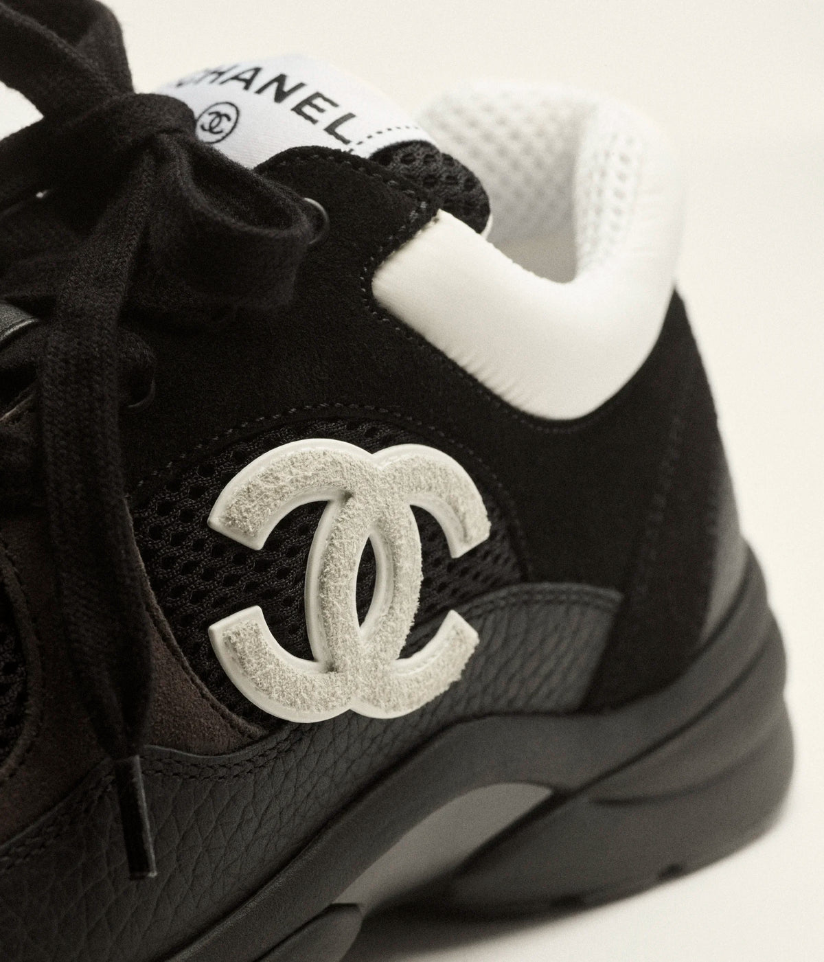 CHANEL  RUNNER